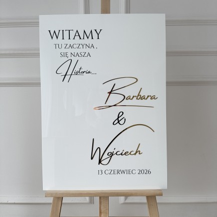 Prostokątna tablica powitalna na wesele 50x70 cm w kolorze białym lub czarnym z personalizacją imion, daty i cytatu