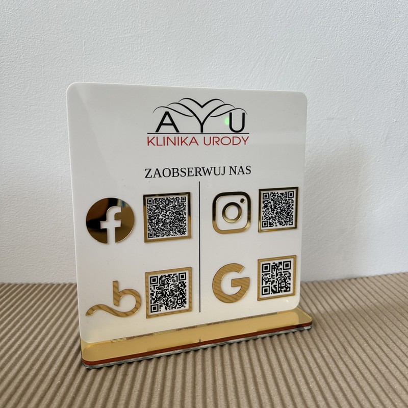 TABLICZKA Z CZTEREMA KODAMI QR 21x21cm TABLICZKA Z CZTEREMA KODAMI QR 21x21cm
